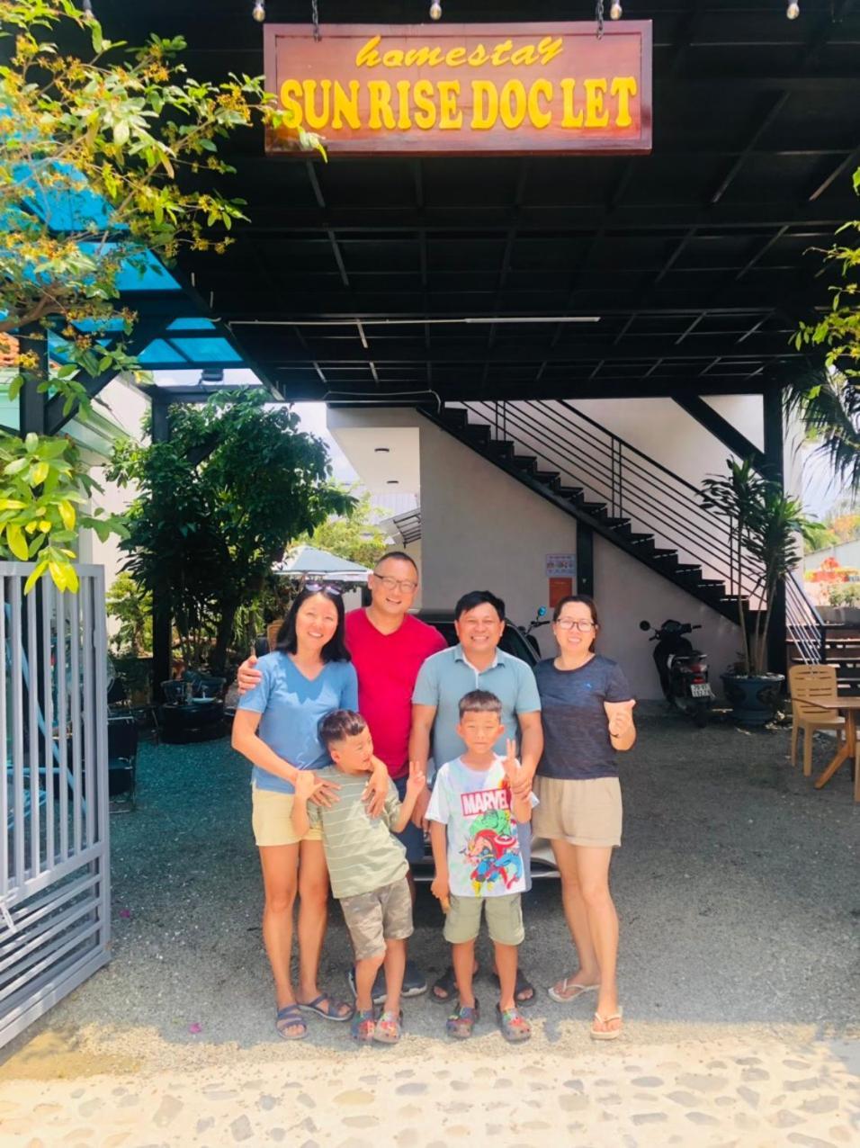 Hostal Sunrise Doc Let Ninh Hai District Exterior foto